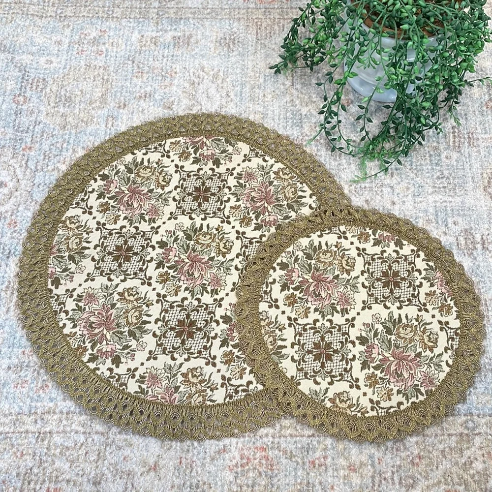 Vintage table toppers